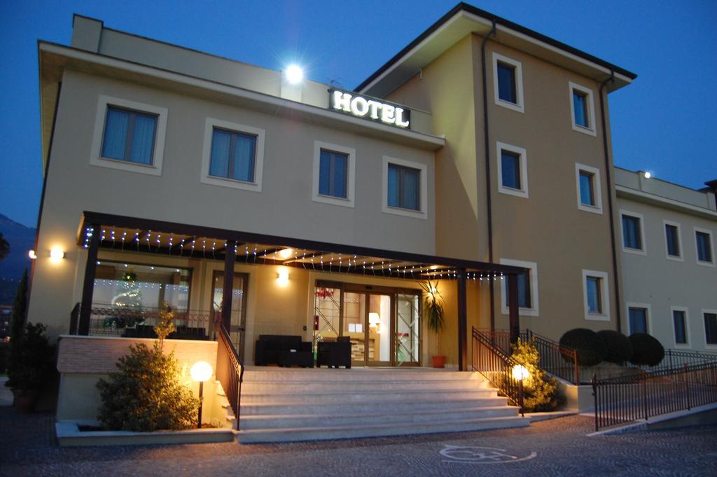 Villa Santa Lucia Giga Hotel מראה חיצוני תמונה