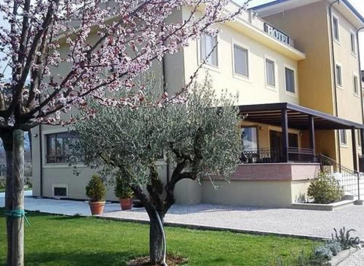 Villa Santa Lucia Giga Hotel מראה חיצוני תמונה