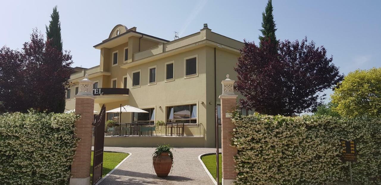 Villa Santa Lucia Giga Hotel מראה חיצוני תמונה